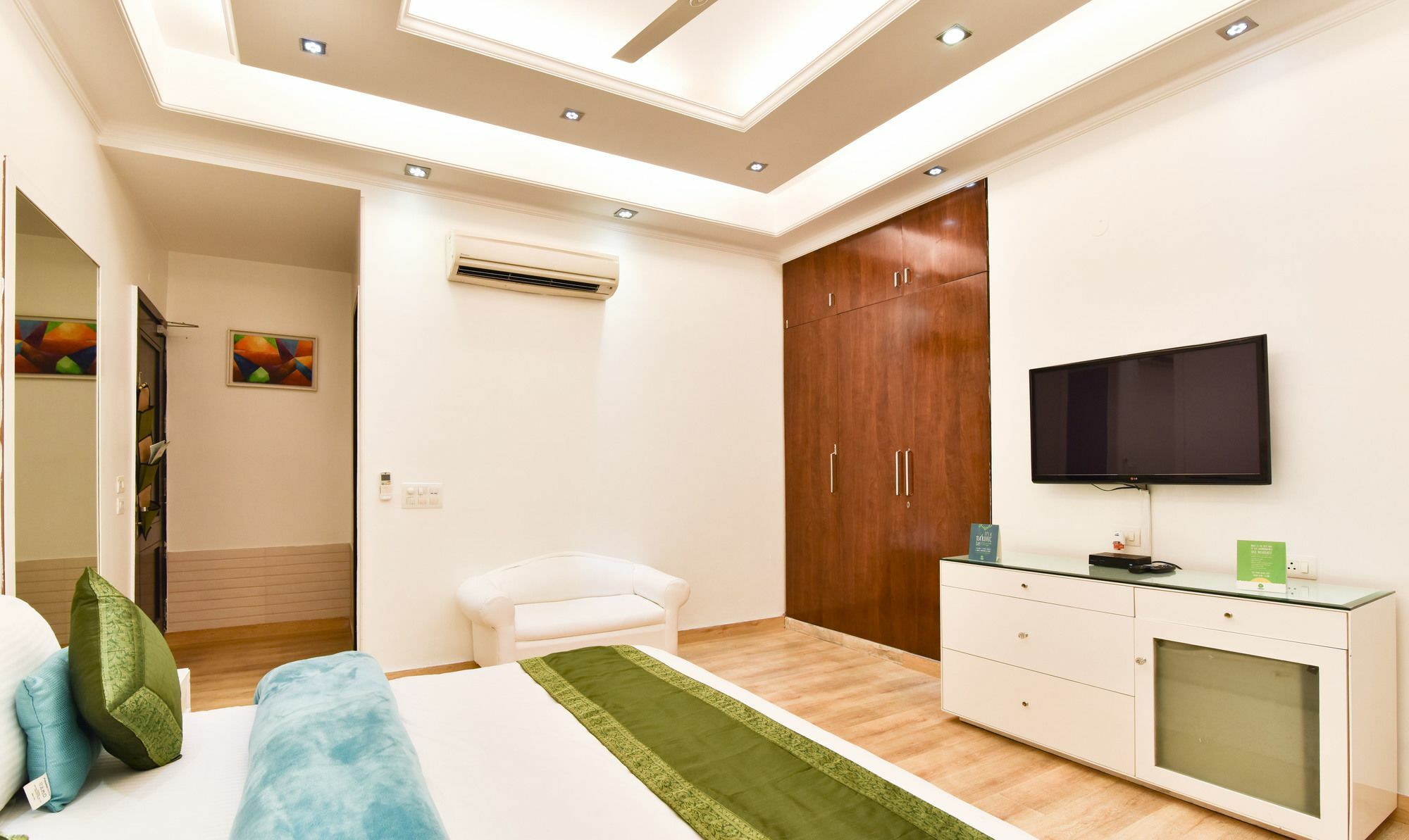 Hotel Treebo Trend The G8 Sector 39 à Noida Extérieur photo